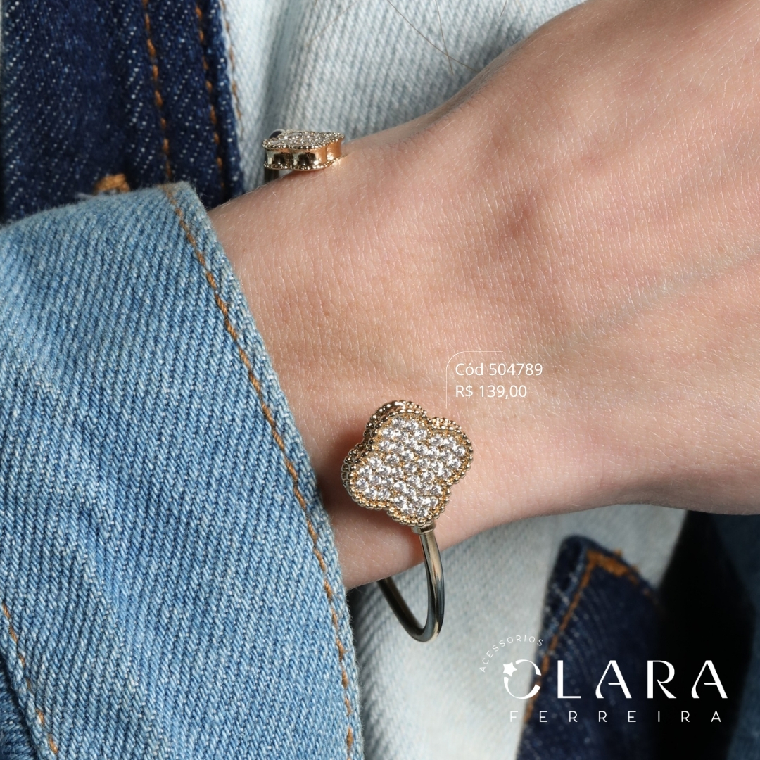 PULSEIRA BRACELETE FIO RÍGIDO ABERTO C/ 2 TREVOS VAN CLEEF ALHAMBRA ZIRCÔNIAS NAS PONTAS - PEÇA EXCLUSIVA - 10 E 16MM - Dourado