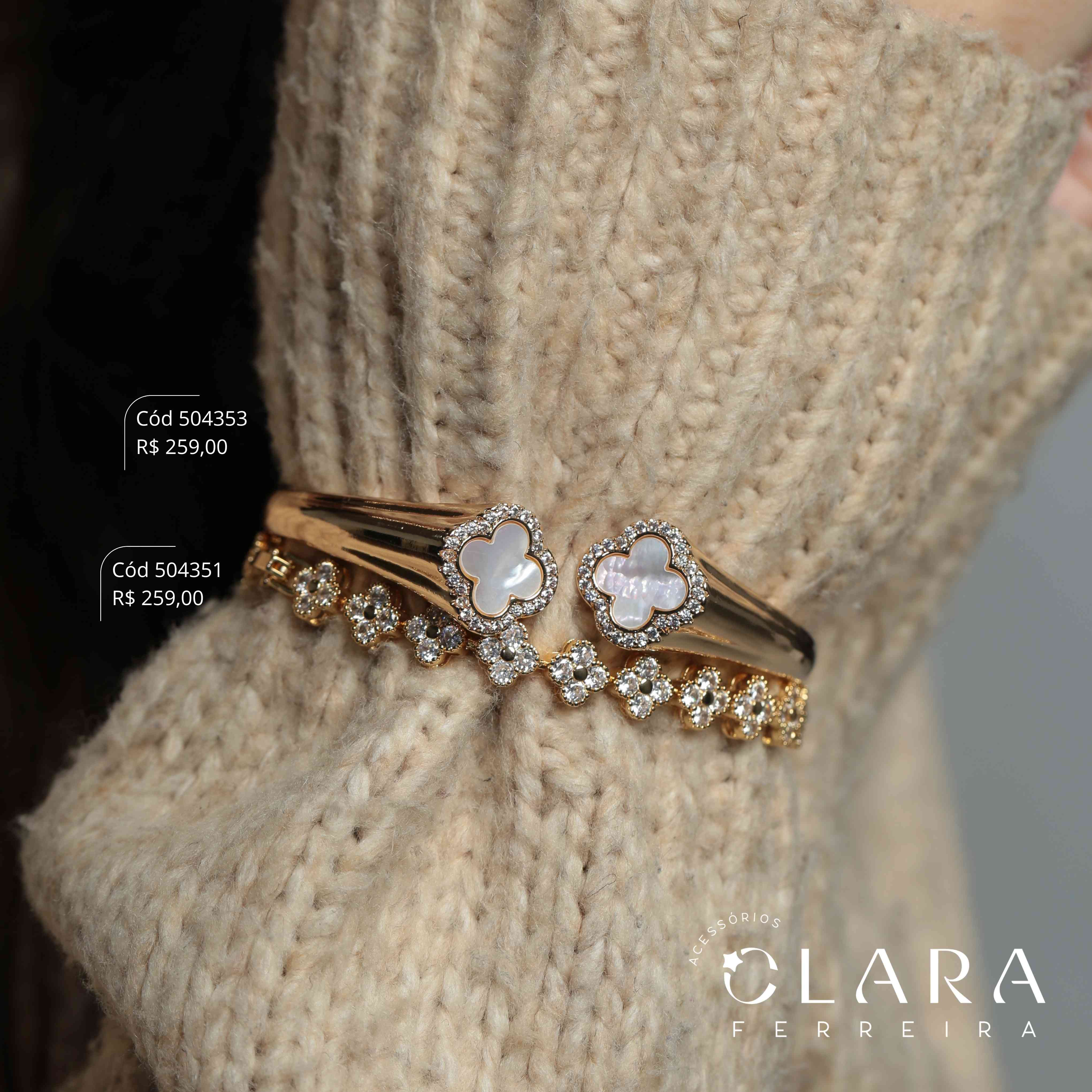 PULSEIRA BRACELETE FIO RÍGIDO C/ PONTAS TREVO VAN CLEEF ALHAMBRA MADREPÉROLA ADORNADAS C/ MICROZIRCÔNIAS - Dourado