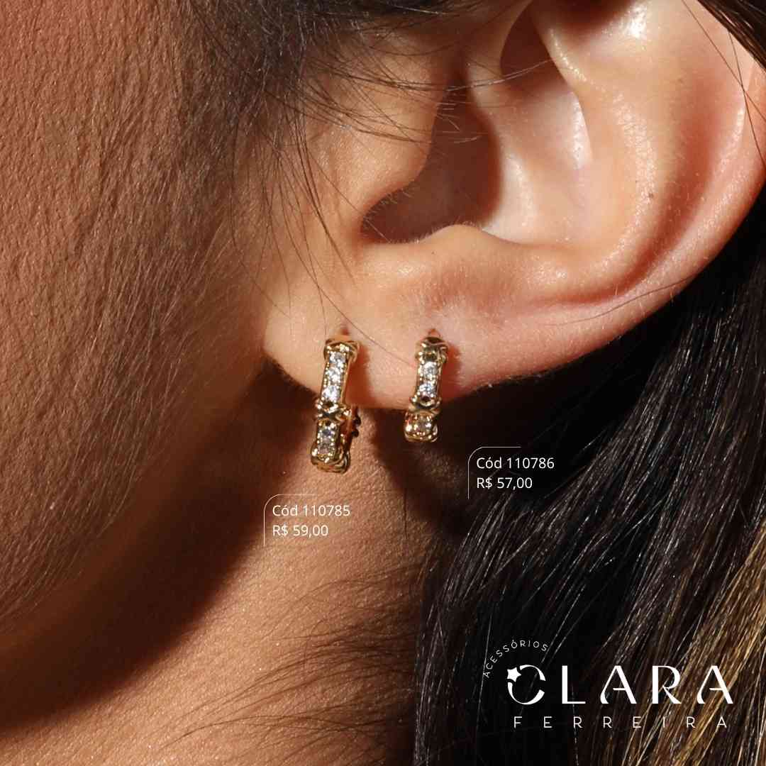 BRINCO ARGOLINHA CLICK 2 MICROZIRCÔNIAS INTERCALADAS C/ FIOS CRUZADOS - 11X3MM - Dourado