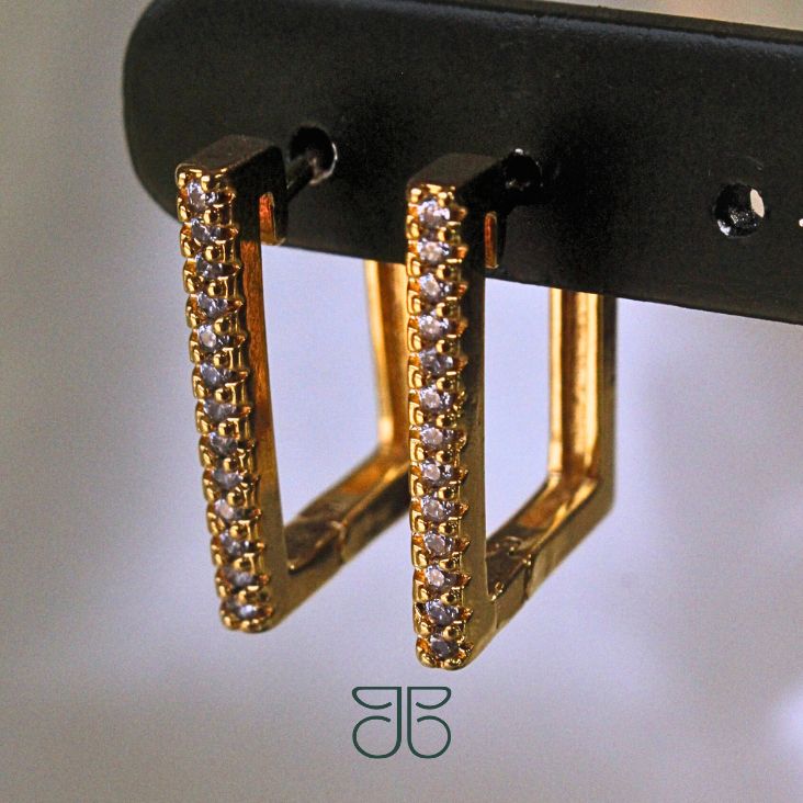 BRINCO ARGOLA QUADRADA G 1 FILETE MICROZIRCONIA