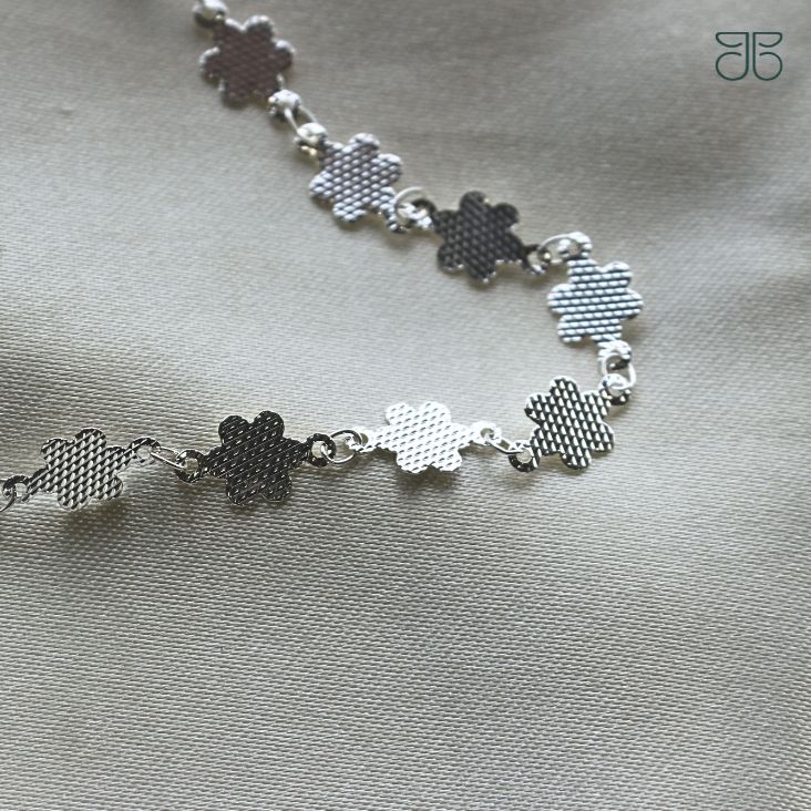 CHOCKER FLORZINHA DIAMANTADA PRATA