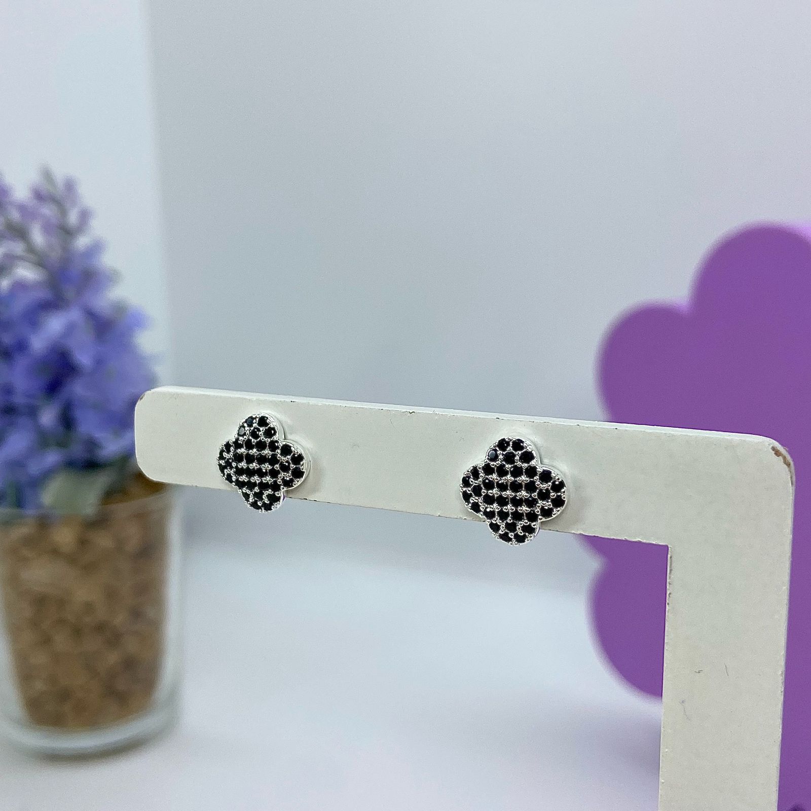 BRINCO INSPIRAÇÃO VAN CLEEF MINI ZIRCÔNIAS PRETAS BP2508