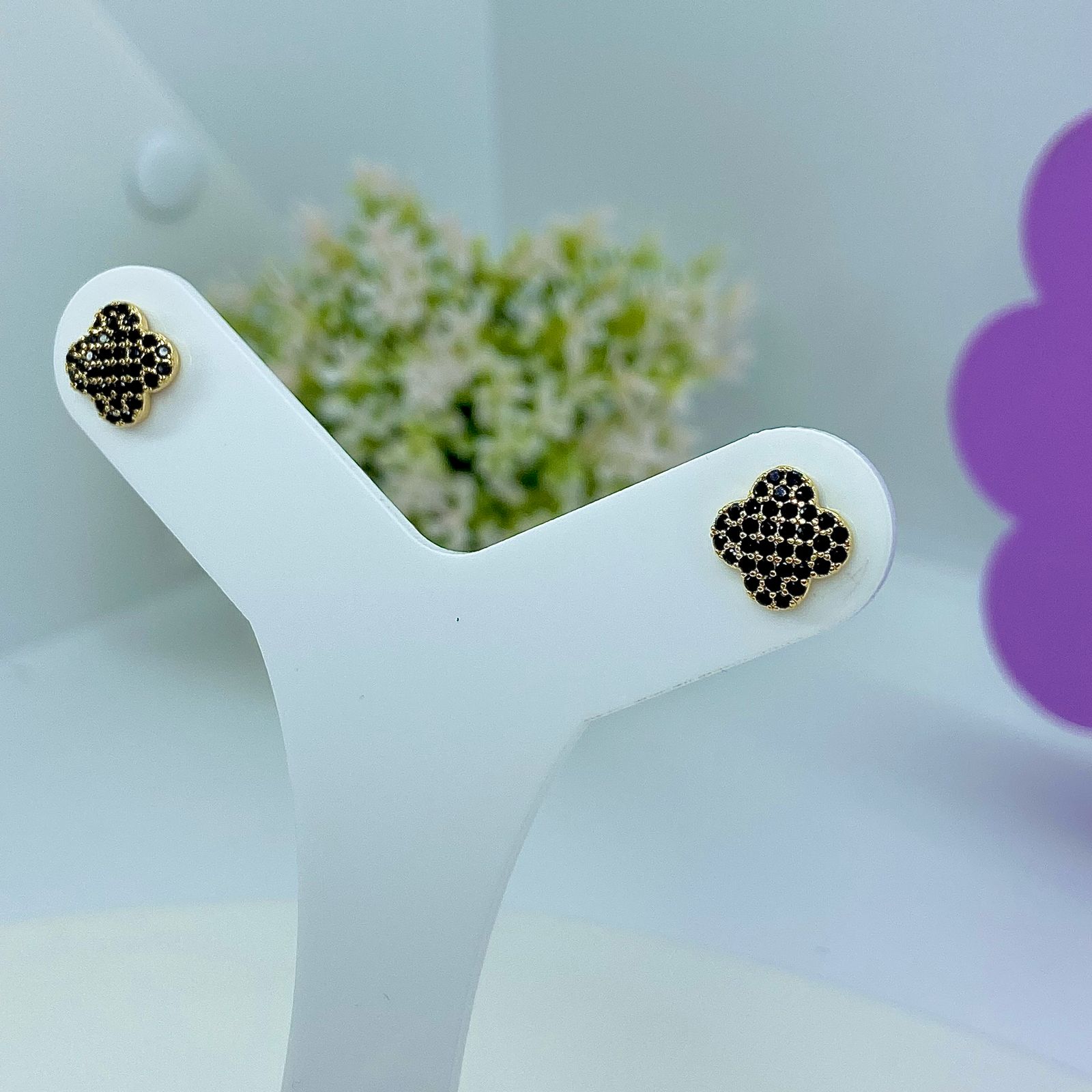 BRINCO INSPIRAÇÃO VAN CLEEF MINI ZIRCÔNIAS PRETAS BO2524