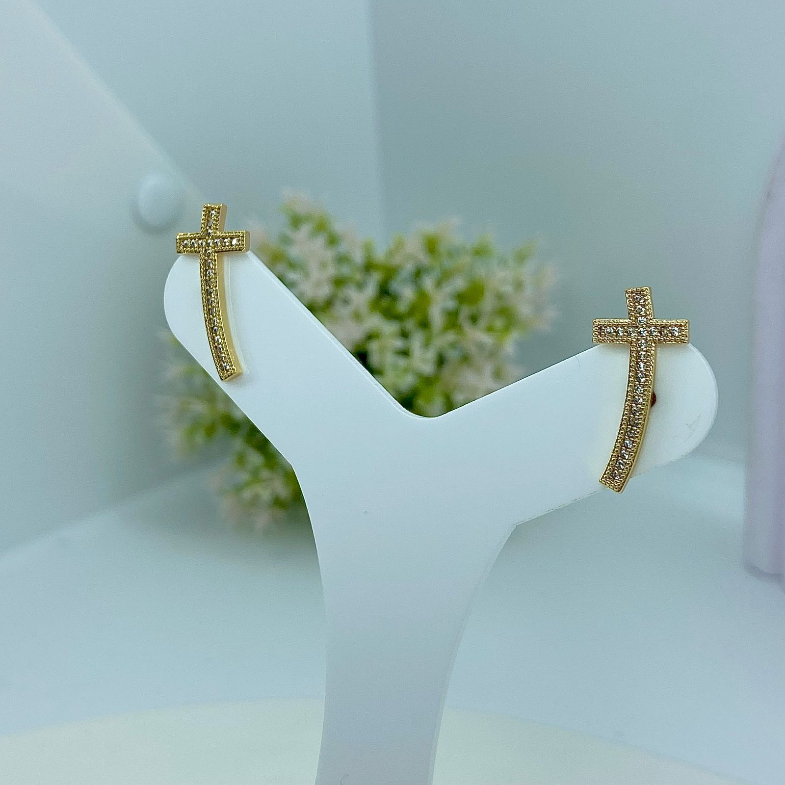 BRINCO EAR CUFF CRUCIFIXO CRAVEJADO BO2541