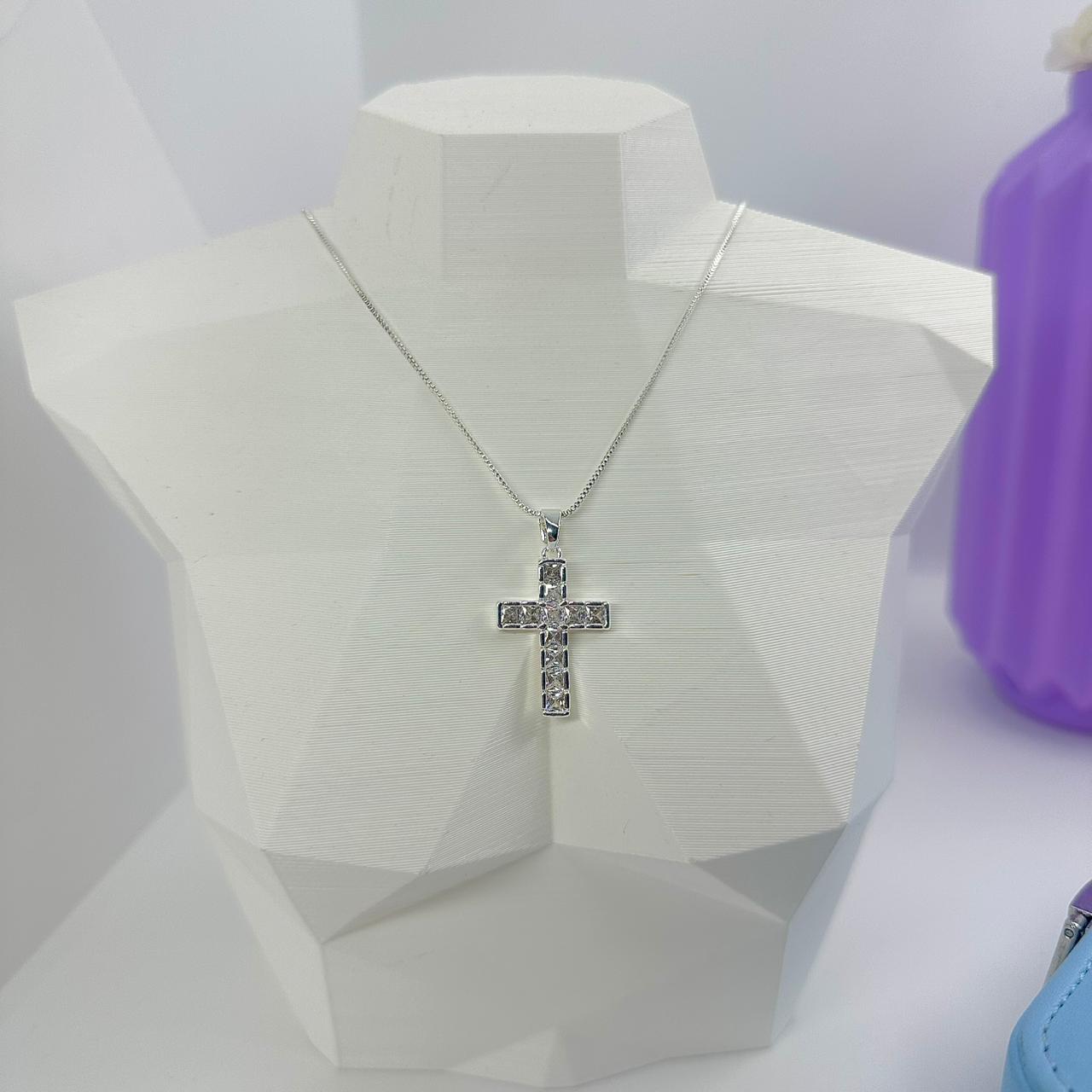 COLAR CRUCIFIXO PEDRAS ZIRCONIAS CP2257