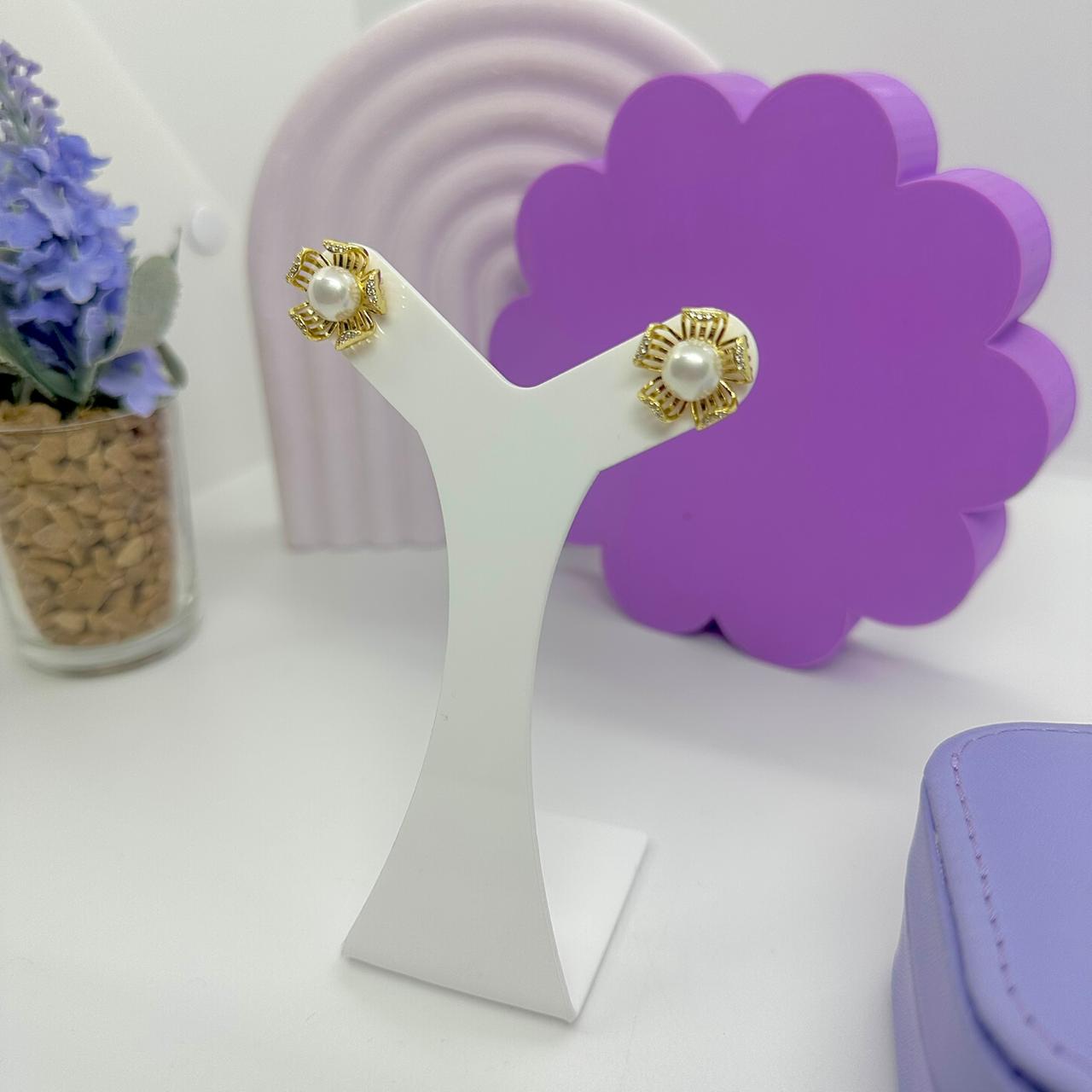 BRINCO FLOR ABERTA COM PÉROLA BO2263
