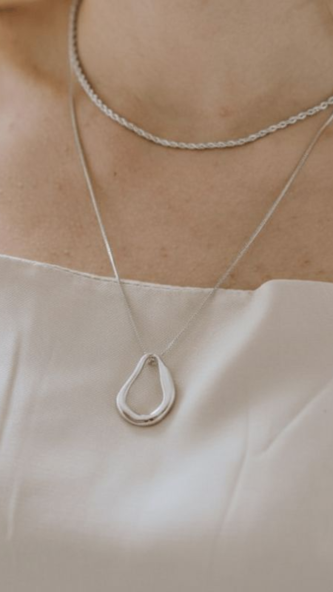 Colar Orgânico Essencial 50CM Banhado Em Ródio