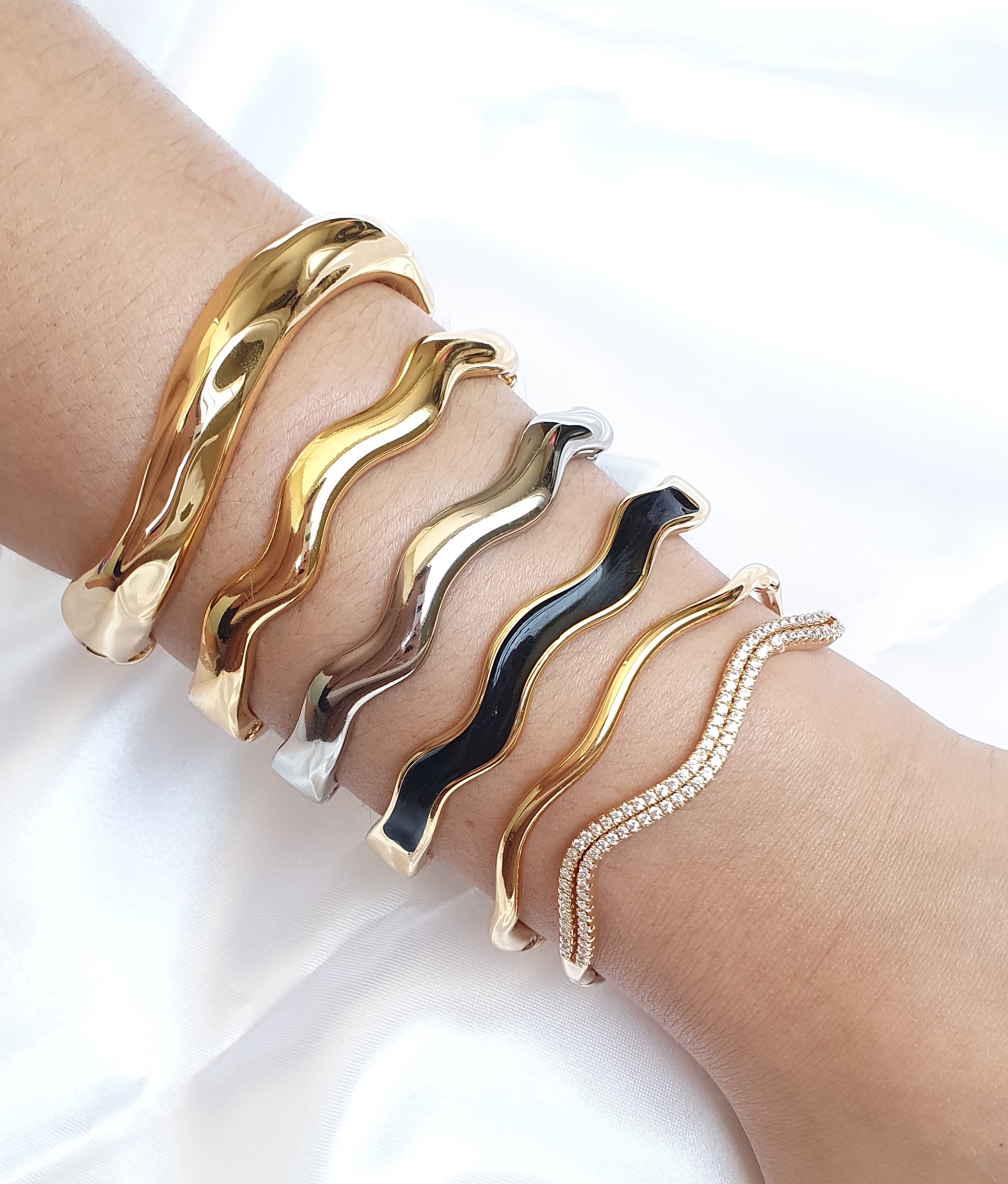 Bracelete Ondulado Fechado