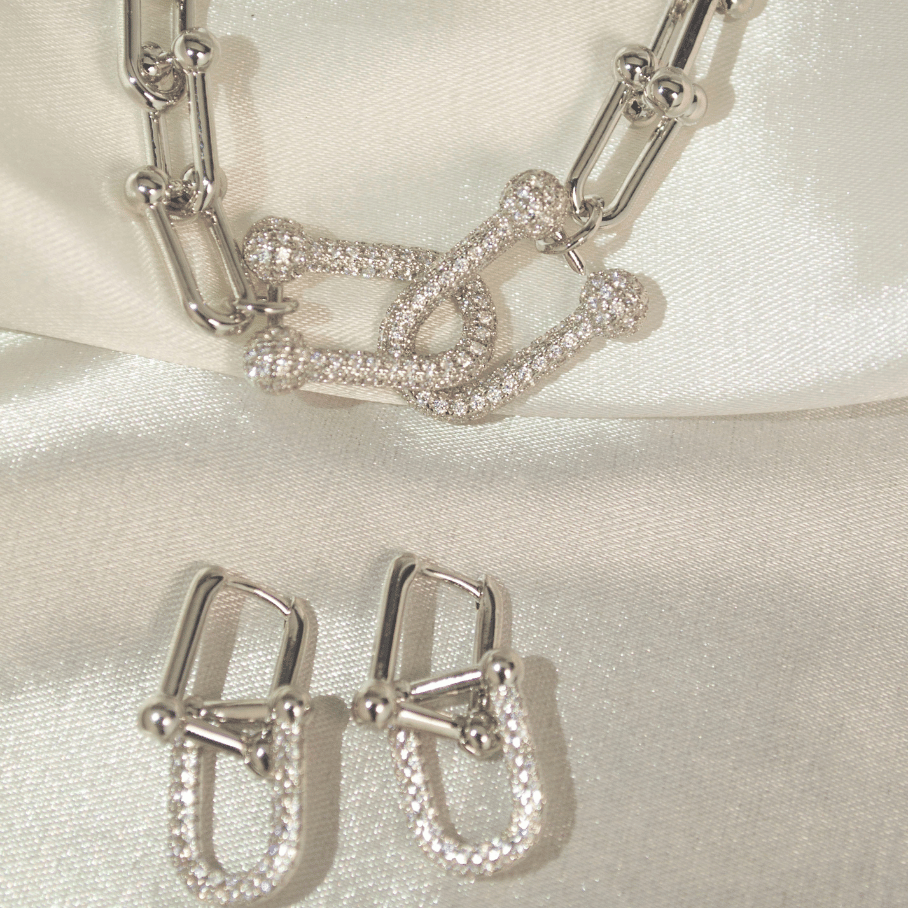 Conjunto Cartier elo cravejado