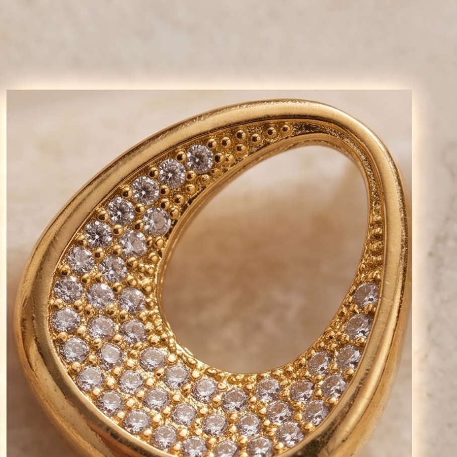 Brinco de Gota Cravejada