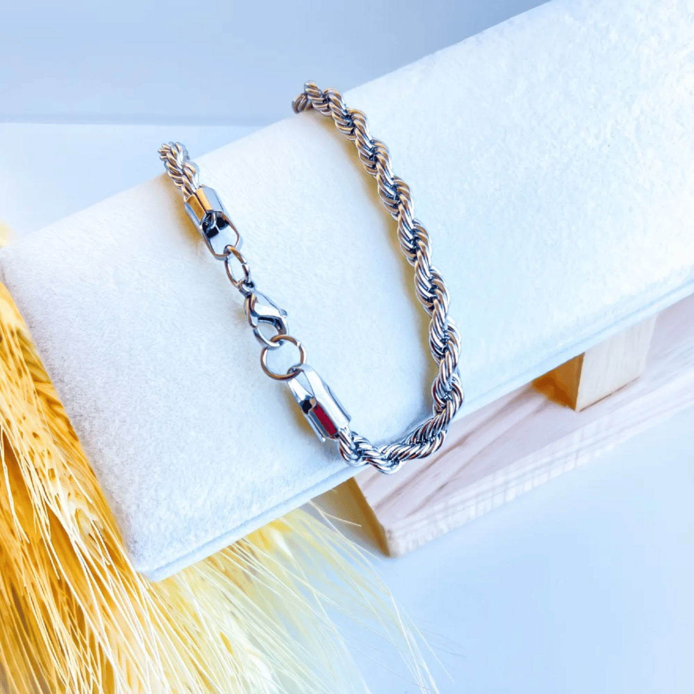 Cordão Torcido 4mm 45cm + 5cm extensor - Aço com banho de Ouro