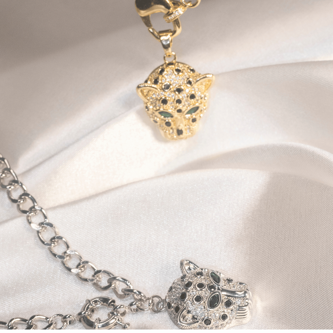 Colar Elos Pingente Leopardo Cravejado