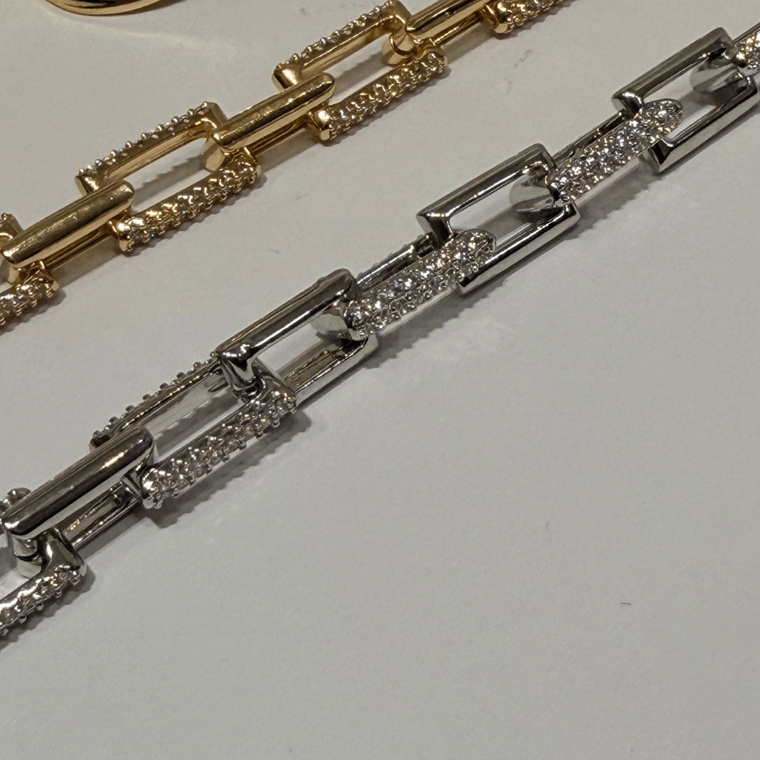 Pulseira Elos retangulares Cravejada - banho de Ouro