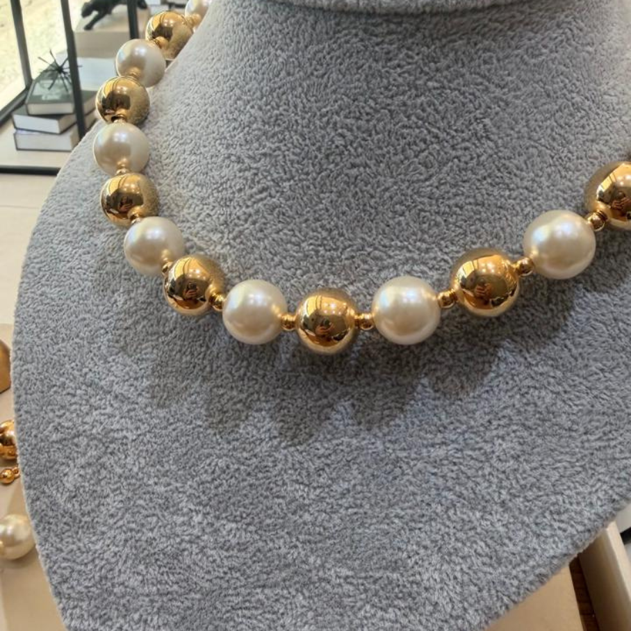 Choker de Perola com Esferas