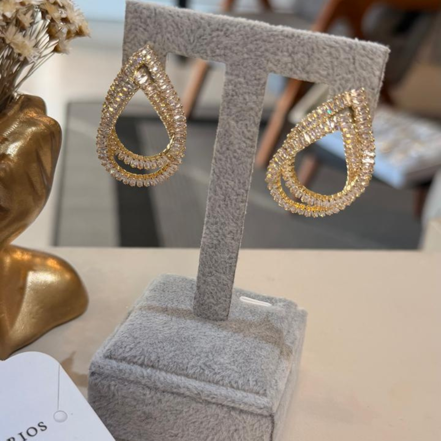 Brinco Gota de zircônia - Banho de Ouro