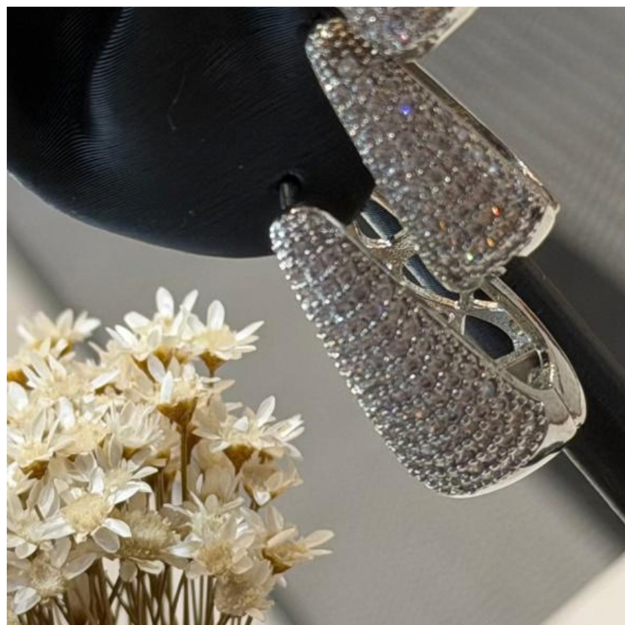 Brinco de Gota Cravejada com 30mm - Banho de Ouro
