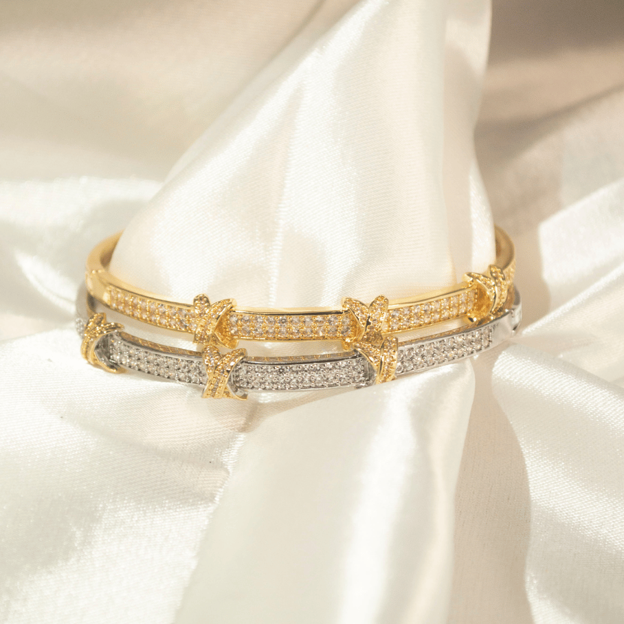 Bracelete Cravejado x - Banho de Ouro