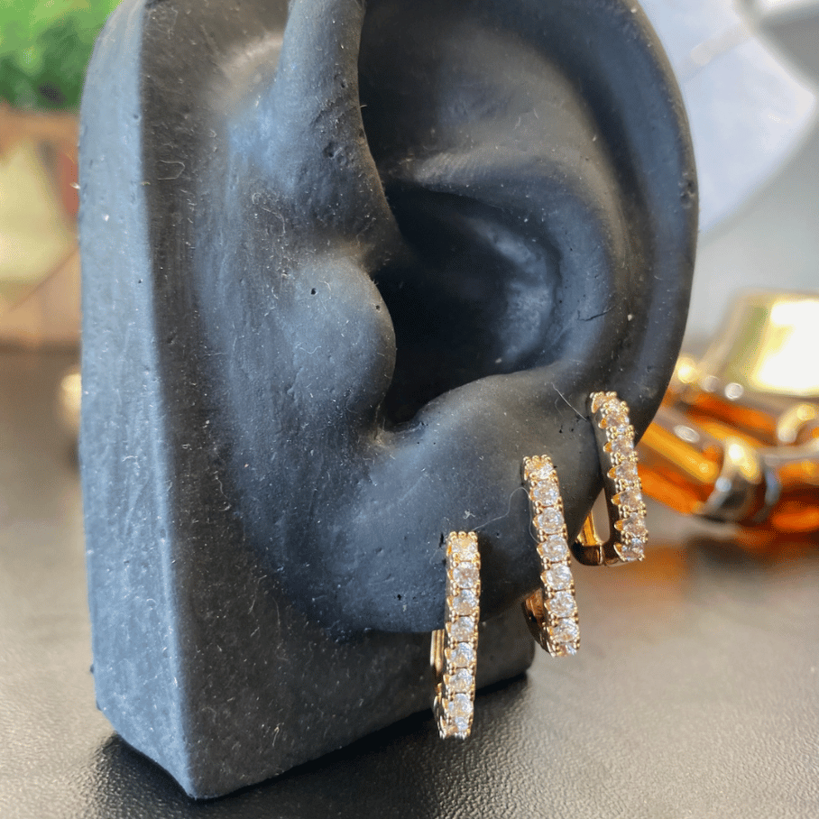 Trio de Clik Retangular cravejado em zirconias - Banhado a ouro