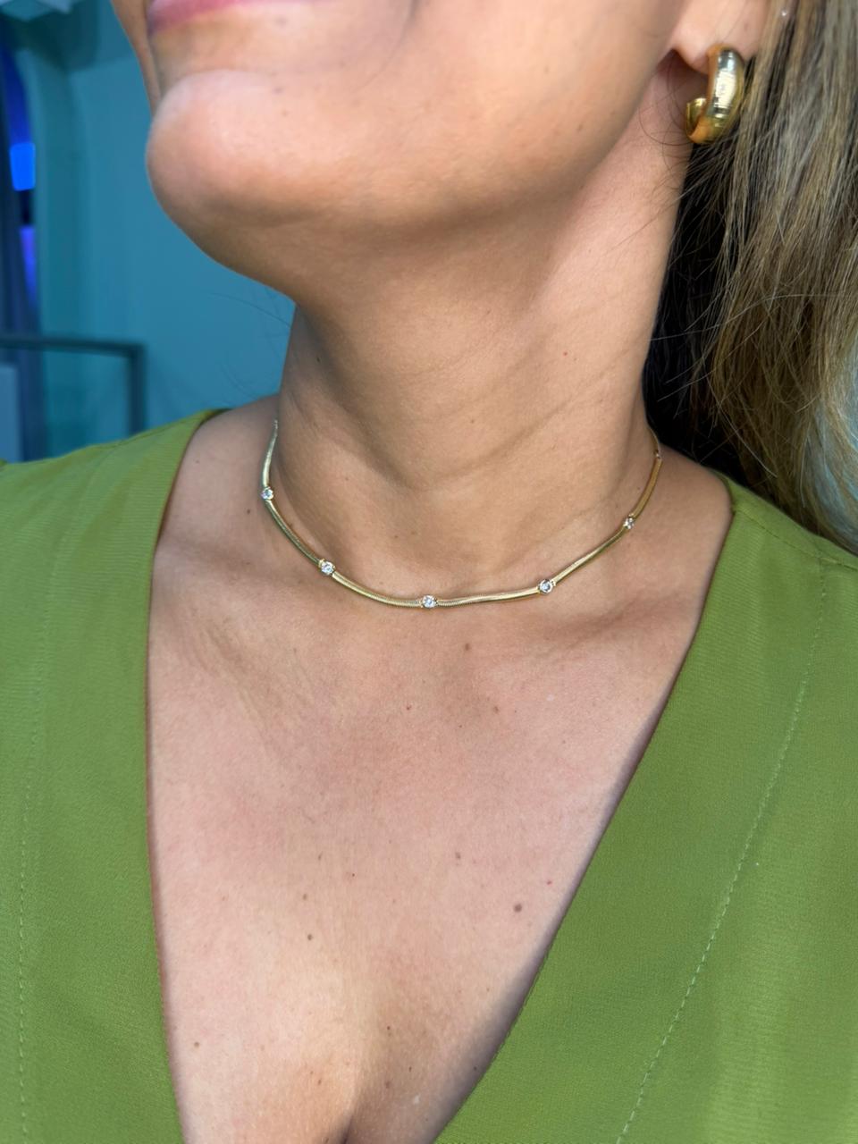 Choker Malha Lacraia com Pontos de Luz de  Zircônia -  Banhado a Ouro 18k