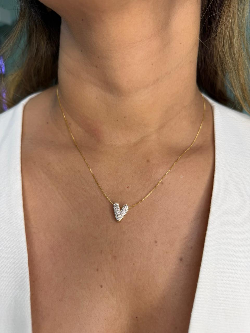 Colar com pingente de Coração Cravejado de Zircônias - Banhado a Ouro 18k